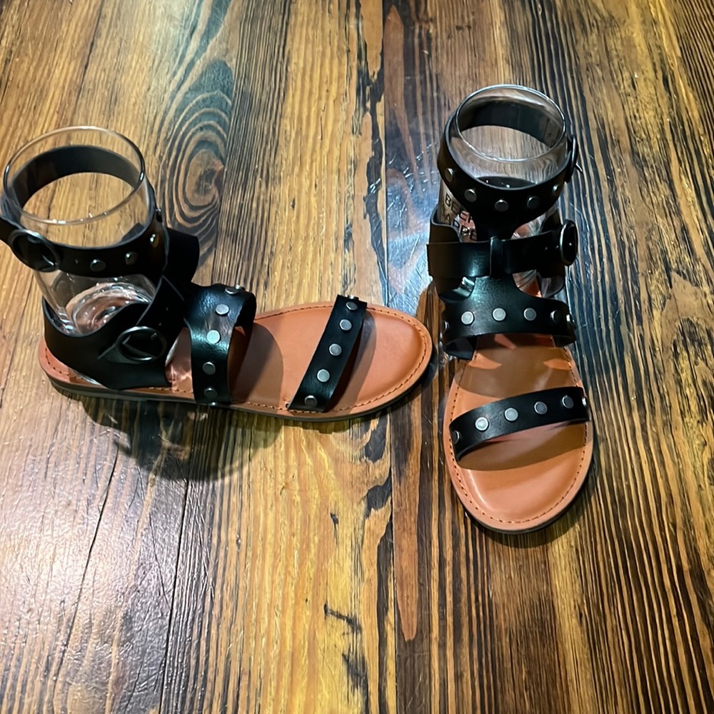 Women’s American Eagle Gladiator sandal, size 9, like new, never worn
